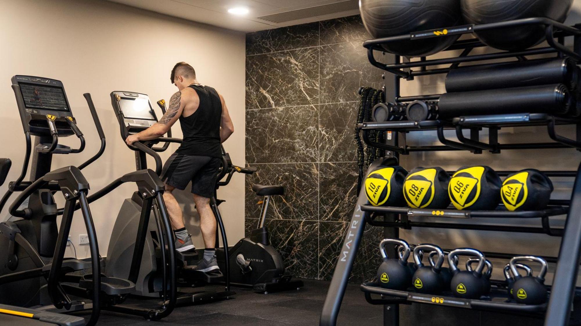 E1 Suites & Spa Aparthotel Style - Gym & Spa 直布罗陀 外观 照片