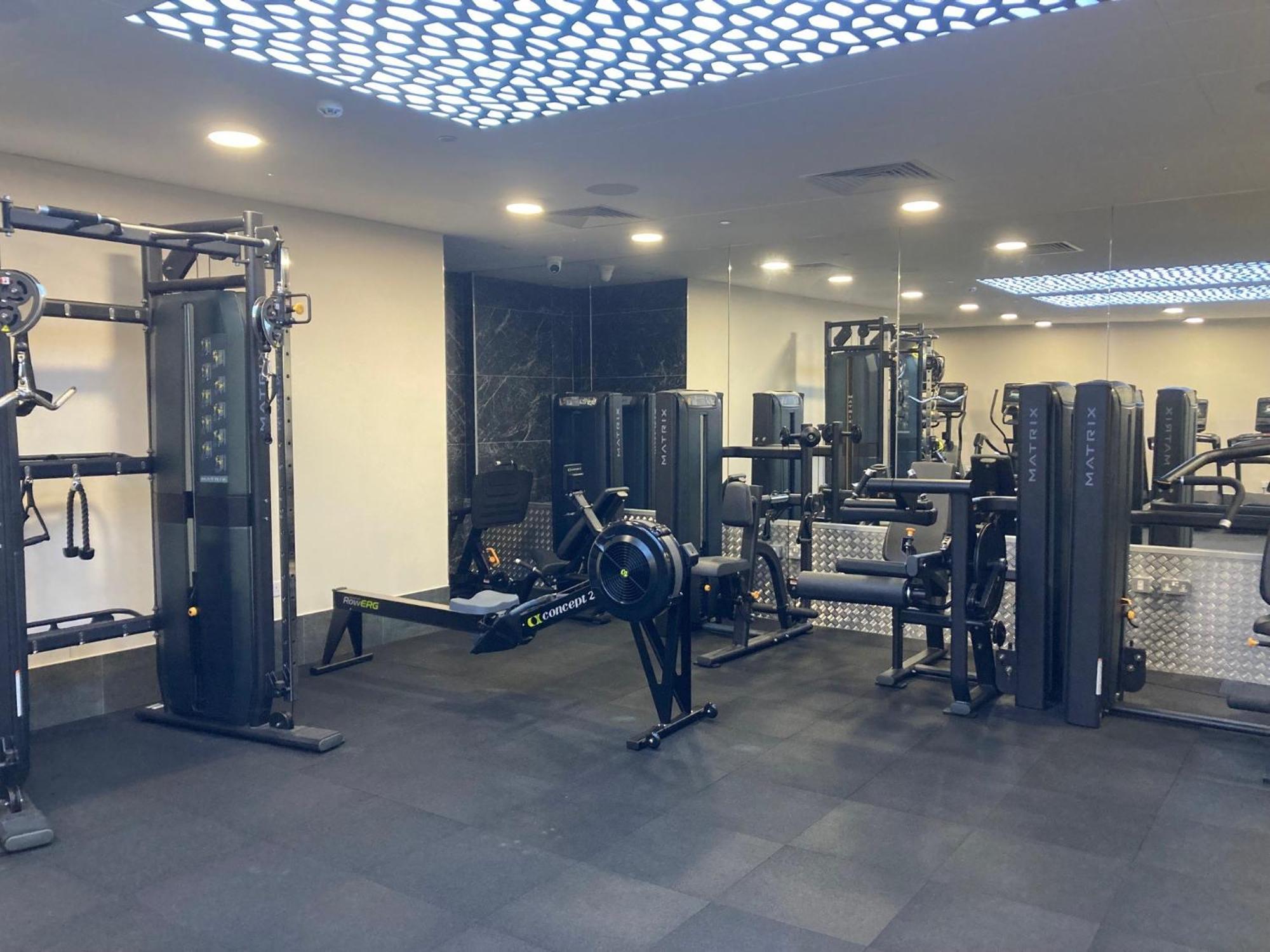 E1 Suites & Spa Aparthotel Style - Gym & Spa 直布罗陀 外观 照片